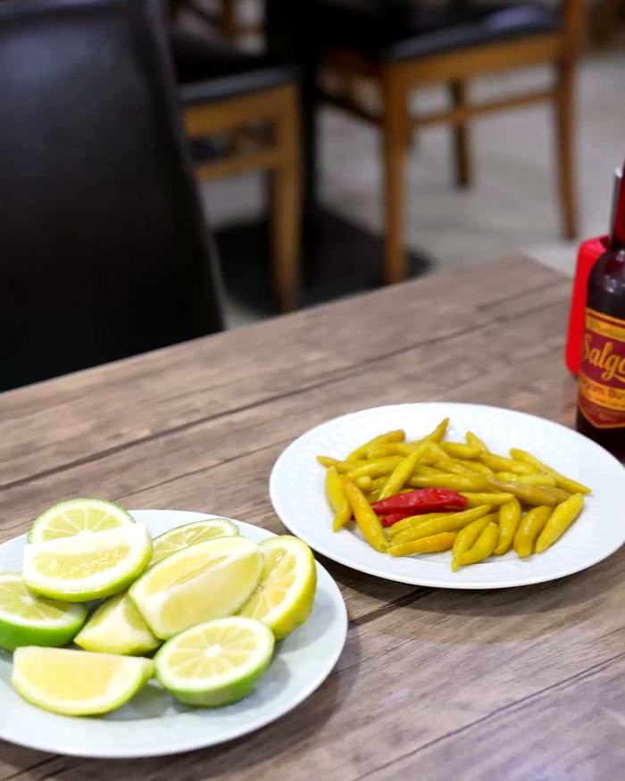 Hasan Usta Tantuni sofra